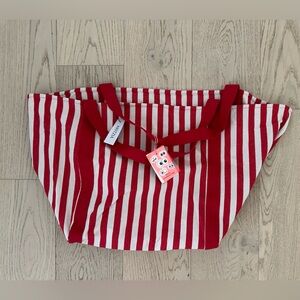 Aritzia Main Character Beach Bag. NWT